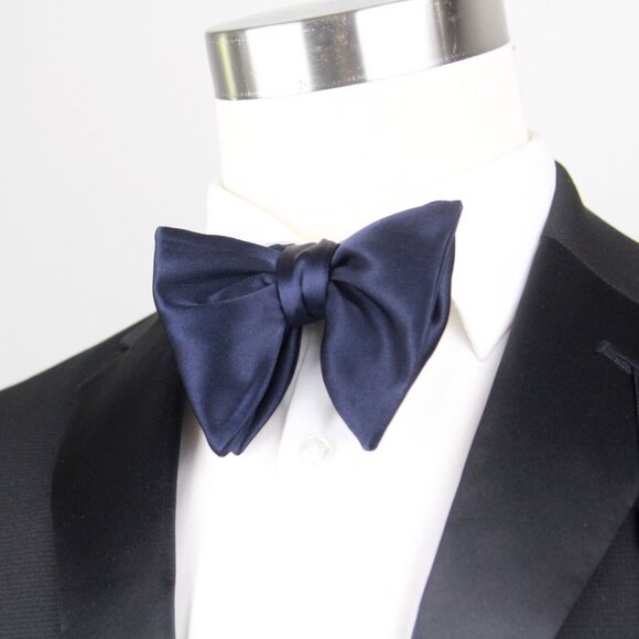 Camellucci Men's Self-tied Bow Tie Big Butterfly Navy Charmeuse 100%Silk S722 - Picture 6 of 9